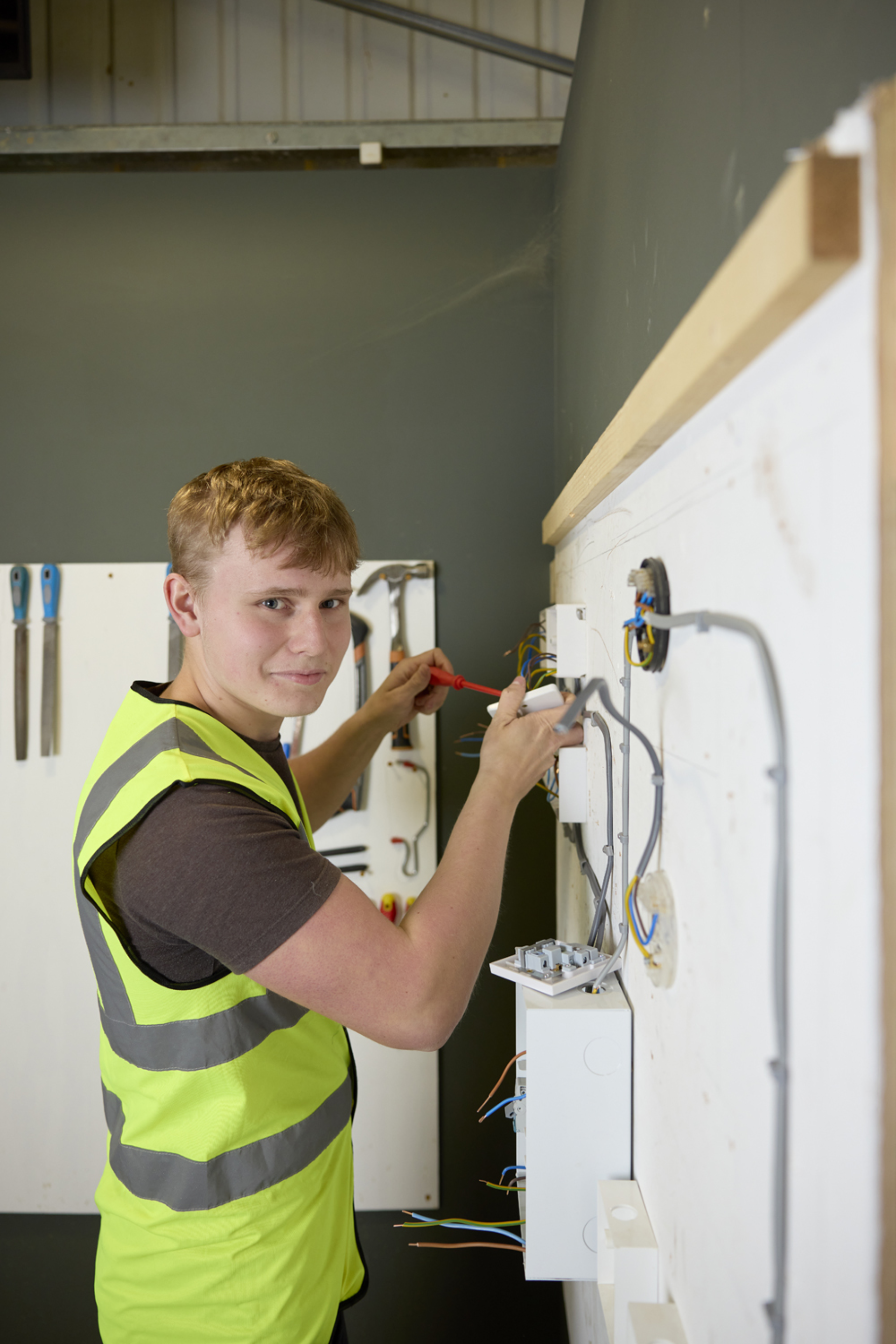 Electrical Moulton College 081025 1994