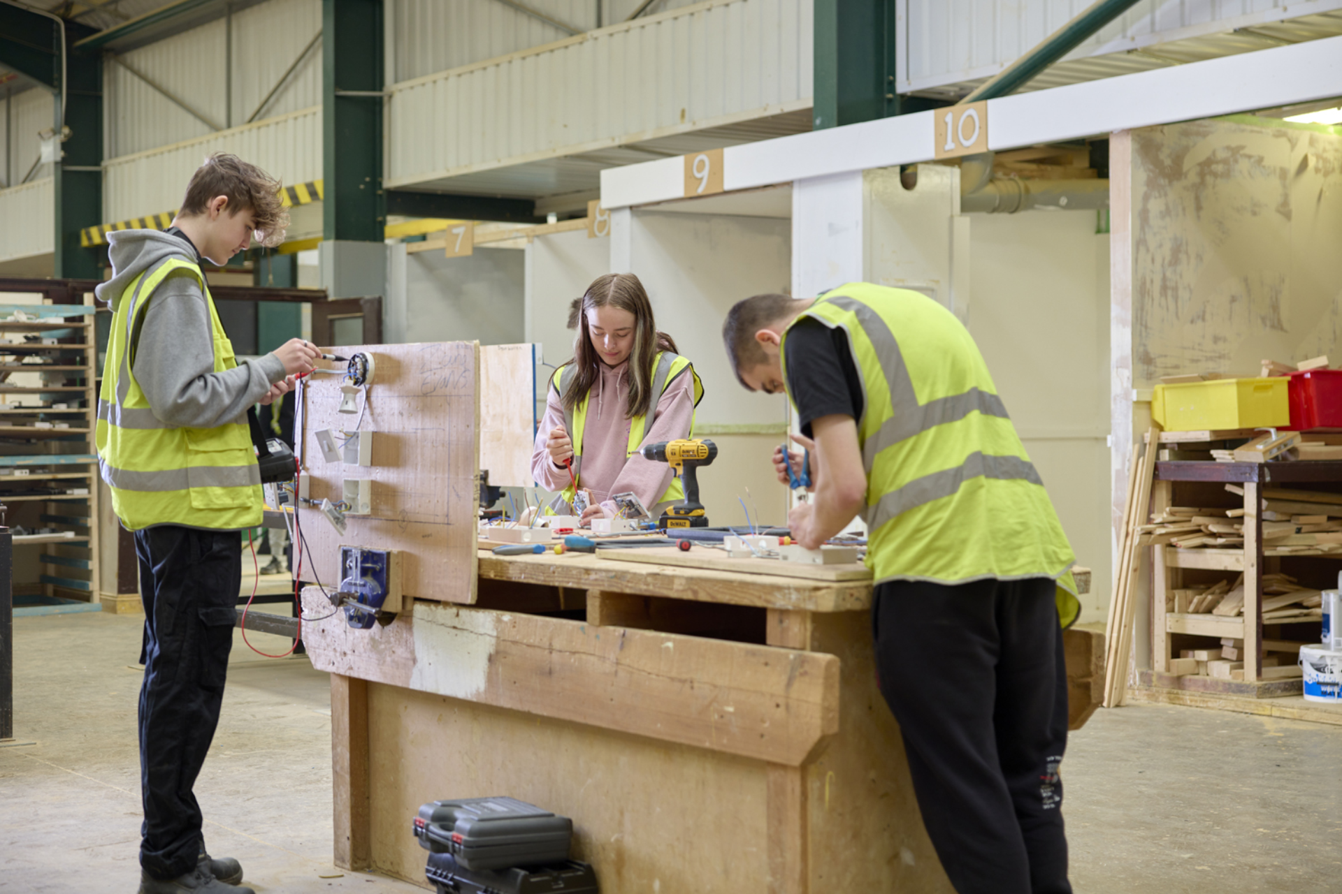 Electrical Moulton College 040523 0787