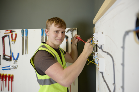 Electrical Moulton College 081025 2010