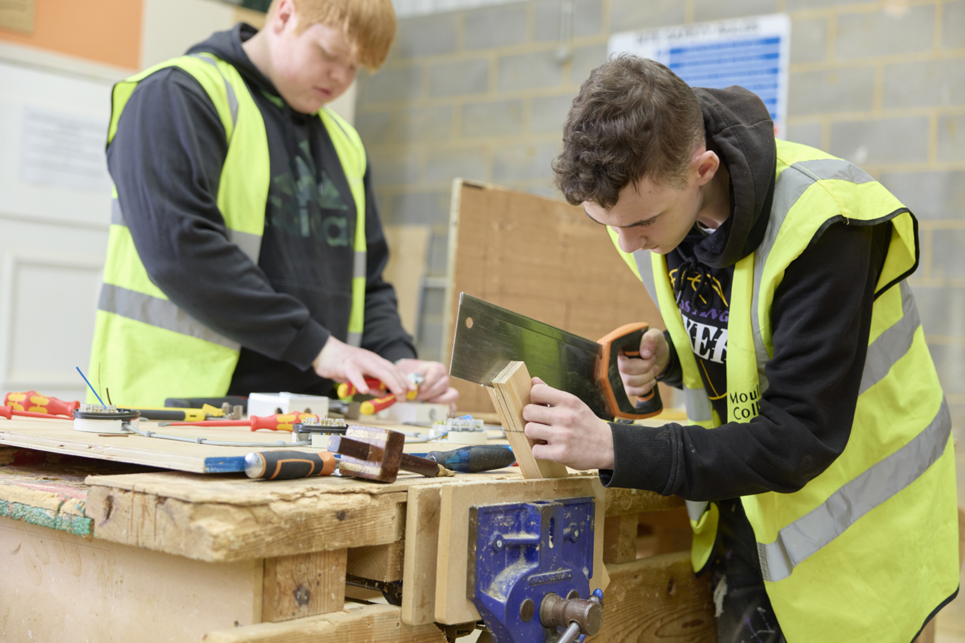 Electrical Moulton College 040523 0675